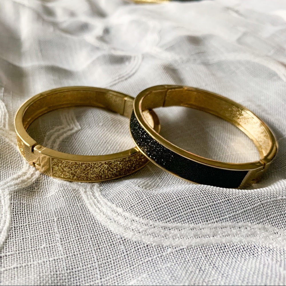 Betsey Johnson 🎀 Set of 2 Bangles